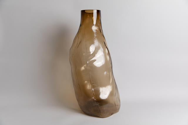 105 ltr Forms Vase, Light Amber