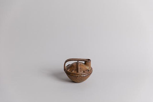 Bouteille Ronde & Bas-reliefs