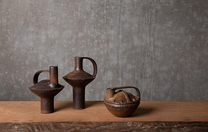 Bouteille Ronde & Bas-reliefs