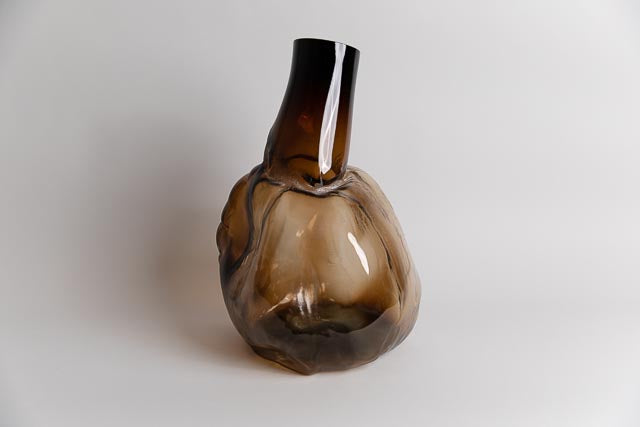 105 ltr Forms Vase, Gold Brown