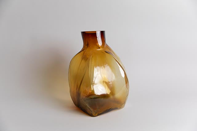 105 ltr Forms Vase, Amber