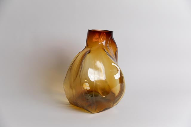 105 ltr Forms Vase, Amber