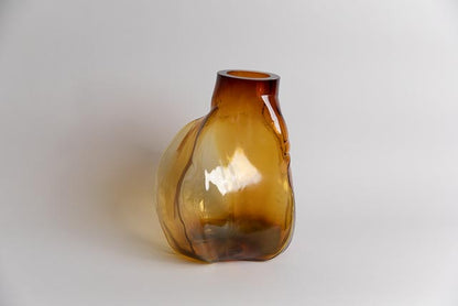 105 ltr Forms Vase, Amber