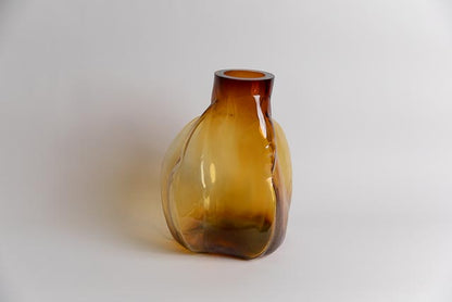 105 ltr Forms Vase, Amber